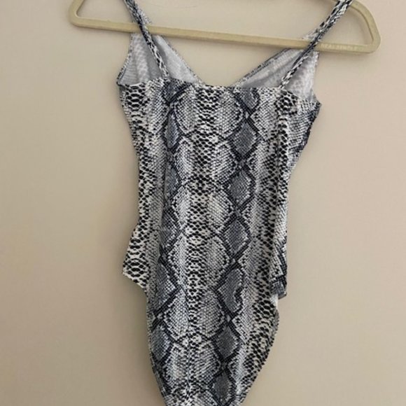 Snakeskin Grey Adjustable Bodysuit - Picture 3 of 4
